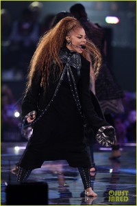 janet-jackson-mtv-emas-2018-13.jpg