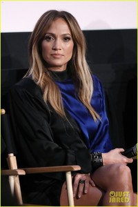 jennifer-lopez-surprises-fans-at-special-second-act-new-york-screening-05.JPG