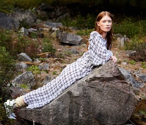 johan-sandberg-elle-sweden-julia-hafstrom-25097facfca2e4b3e876dd0192917b85a_thumb.thumb.jpg.0371c0285442e0d73128a6ffda99435a.jpg