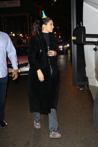 kendall-jenner-at-sing-sing-karaoke-bar-in-nyc-11-03-2018-1.jpg