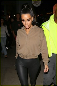 kim-kardashian-kanye-west-dinner-amid-wildfires-06.jpg