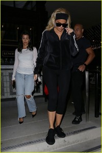 kim-kardashian-kanye-west-dinner-amid-wildfires-37.jpg