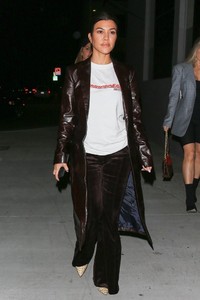 kourtney-kardashian-heads-to-a-church-service-in-beverly-hills-11-07-2018-2.jpg