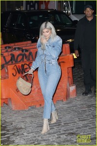 kylie-jenner-double-denim-13.jpg