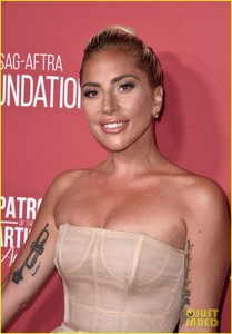 lady-gaga-goes-pretty-in-pink-for-patron-of-the-artists-awards-02.jpg