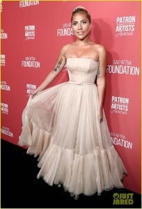 lady-gaga-goes-pretty-in-pink-for-patron-of-the-artists-awards-03.jpg