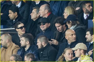 leonardo-dicaprio-camila-morrone-soccer-match-18.jpg