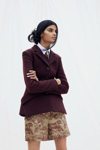 lr_MojehMagazine_Dior_CameronMcNee_Nov18_07.thumb.jpg.450a2ff5309f481145a9fe40625d6897.jpg