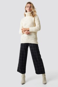 mango_mineral_sweater_1587-000444-0244_03c.jpg