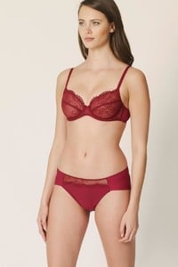 marie_jo-lingerie-underwired_bra-agatha-0102220-red-2_3481379__35034.1536220415.thumb.jpg.61ffacec4416fdc39b24b6eb13840eb0.jpg