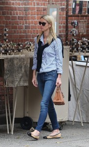 nicky-hilton-casual-style-11-02-2018-1.jpg