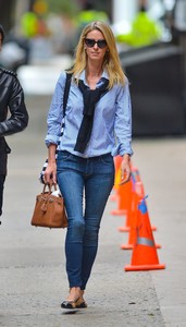 nicky-hilton-casual-style-11-02-2018-6.jpg