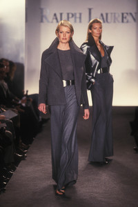 ralph-lauren-fw-1997-1.thumb.jpg.6ae0cb8e22d821f34a5d4c3e372148f8.jpg