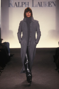 ralph-lauren-fw-1997-4.thumb.jpg.892453f6b3d89191b0850f63c04d0b34.jpg