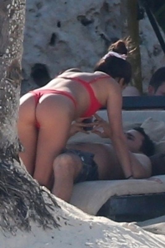 Sara Sampaio Butt