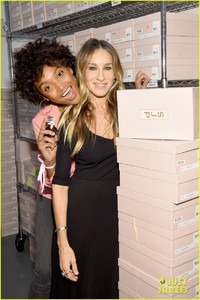 sarah-jessica-parker-celebrates-born-lovely-fragrance-launch-in-nyc-02.jpg