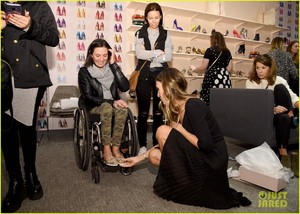 sarah-jessica-parker-celebrates-born-lovely-fragrance-launch-in-nyc-07.jpg