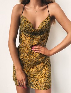 shopify_1e1babba1307782e607577e43143a4e6_fareti-dress-yellow-leopard_1230x1230.jpg
