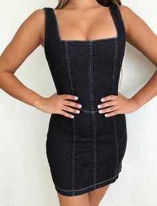 shopify_2867d72b26b87e31ac2b5918a3574949_danni-dress-denim_1230x1230.jpg