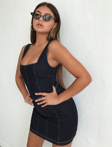 shopify_65c2bfd445eedff5595e9fb5f014674c_danni-dress-denim_1230x1230.jpg