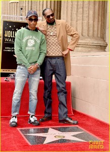 snoop-dogg-hollywood-walk-of-fame-14.jpg