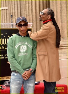 snoop-dogg-hollywood-walk-of-fame-16.jpg