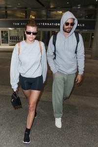 sofia-richie-leaving-melbourne-11-03-2018-0.jpg