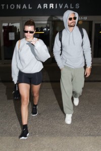 sofia-richie-leaving-melbourne-11-03-2018-2.jpg