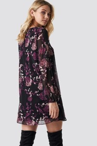 trendyol_floral_patterned_mini_dress_1494-001107-0002_02k.jpg