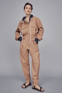 00002-bassike-new-york-pre-fall-2019.thumb.jpg.eb8bb45e4b32c0c1cf3cac6ba1ca900f.jpg