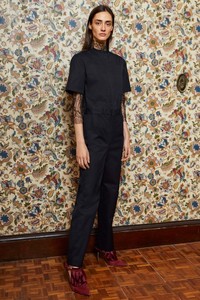 00003-adam-lippes-new-york-pre-fall-19-credit-amar-daved-683x1024.jpg