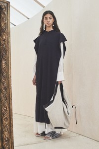 00013-3-1-phillip-lim-new-york-pre-fall-19.thumb.jpg.fa3df633e40679287a3bf16b88efd437.jpg