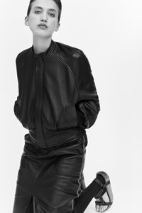 00014-bassike-new-york-pre-fall-2019.thumb.jpg.446862e432b45a368ce7b59cb7d9d8dd.jpg