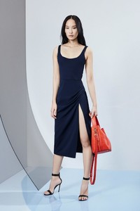 00024-cushnie-new-york-pre-fall-2019-683x1024.jpg