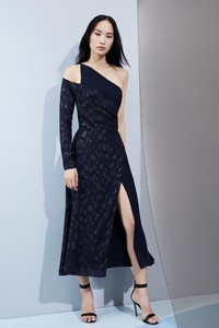 00025-cushnie-new-york-pre-fall-2019-683x1024.jpg