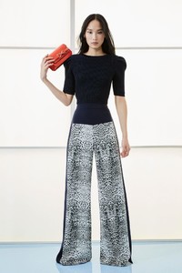 00026-cushnie-new-york-pre-fall-2019-683x1024.jpg