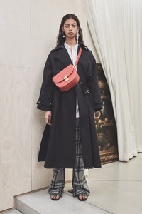 00027-3-1-phillip-lim-new-york-pre-fall-19.thumb.jpg.b288505810ec8a5ea63d81463c1bbeaa.jpg