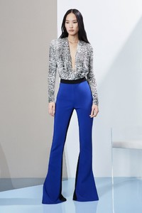 00035-cushnie-new-york-pre-fall-2019-683x1024.jpg