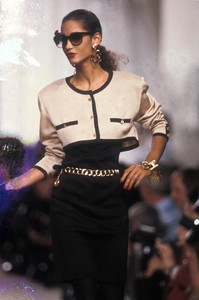 0_chanel-ss-1987-1_html.thumb.JPEG.0dc0fbf063a6048a5973567c65f8a506.JPEG