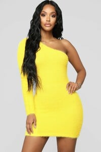 10-26-18_Studio_1_16-14-26_HVD230_Yellow_CC_10035_NT_AG.jpg