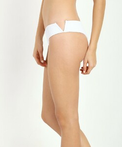 Tori Praver Chai Bottom White3.jpg