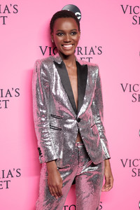Herieth+Paul+Victoria+Secret+Viewing+Party+UkusL21275dx.jpg