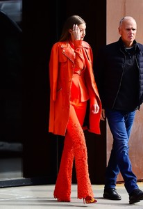          gig111218BZNimage111.jpg