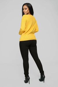 11-13-18_Studio_1_13-23-27_9335WE_Mustard_0142_JD.jpg