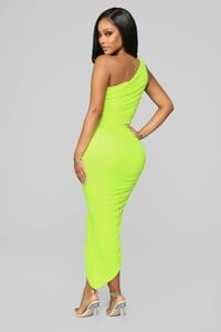 11-14-18_Studio_2_11-05-17_D1270_NeonYellow0481_CC_AG_AJ.jpg
