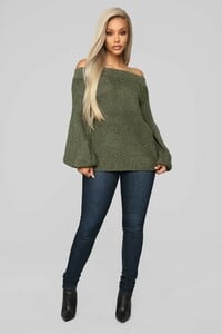 11-20-18_Studio_2_11-14-37_G003A_Olive0550_AJ.jpg