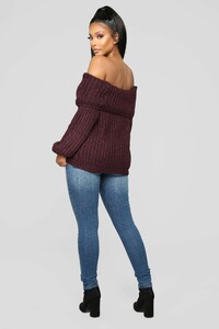 11-23-18_Studio_2_09-32-26_20417_Burgundy_0501_AG.jpg