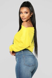 11-23-18_Studio_2_10-21-00_T16740_Yellow_CC_0424_AG_AG.jpg