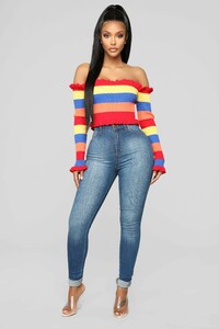 11-23-18_Studio_2_11-03-38_S158_MultiColor_CC_0564_DM.jpg