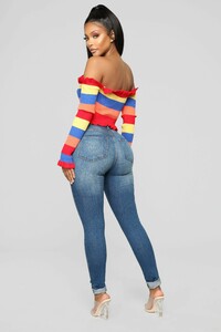 11-23-18_Studio_2_11-04-17_S158_MultiColor_CC_0574_DM.jpg